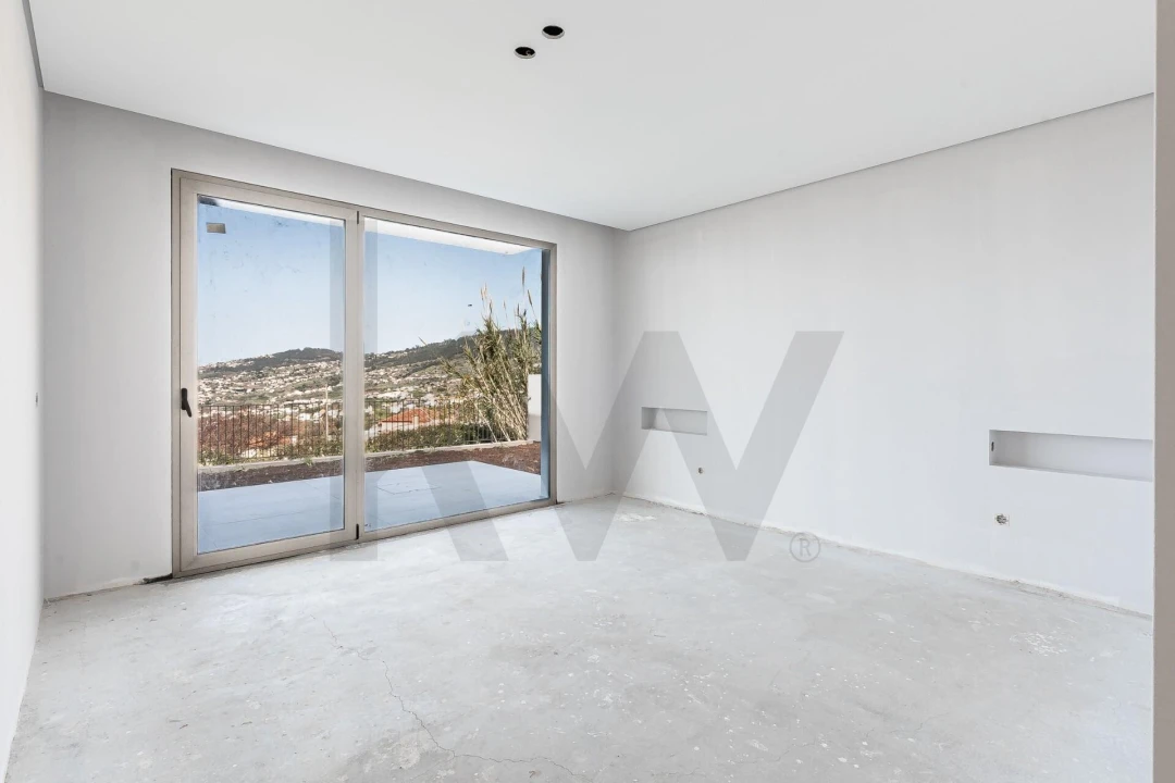 Moradia T2 para Venda em Arco da Calheta Foto 24