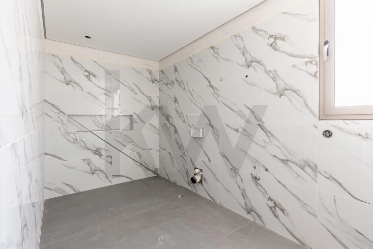 Moradia T2 para Venda em Arco da Calheta Foto 30