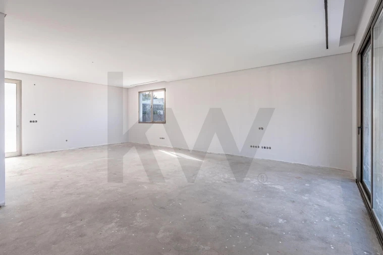 Moradia T2 para Venda em Arco da Calheta Foto 16