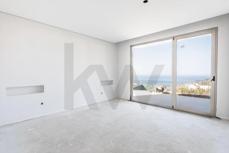 Moradia T2 para Venda em Arco da Calheta Foto 32