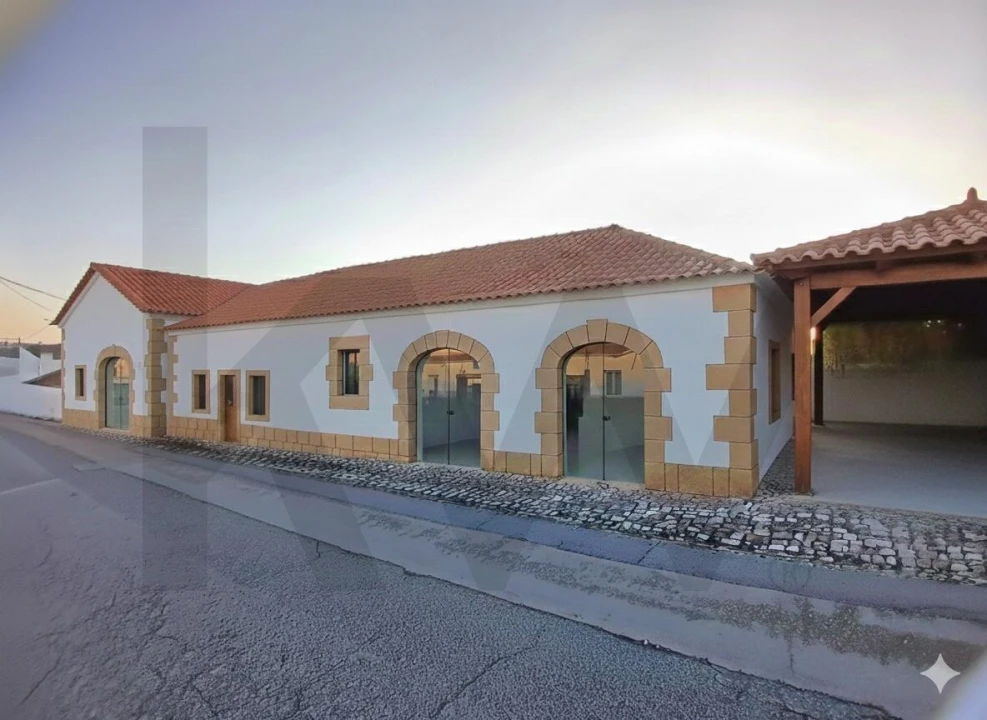 Moradia T2 para Venda em Alvorninha Foto 2