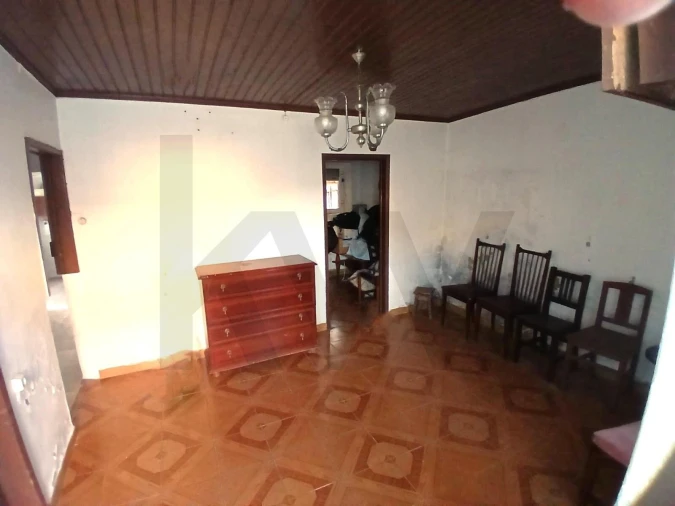 Moradia T2 para Venda em Alvorninha Foto 7