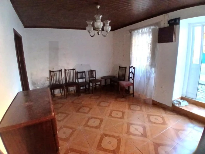 Moradia T2 para Venda em Alvorninha Foto 6