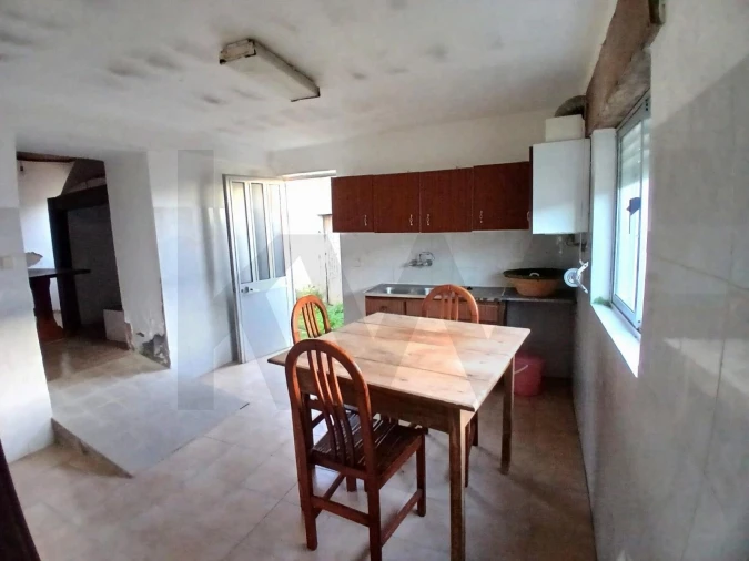 Moradia T2 para Venda em Alvorninha Foto 4