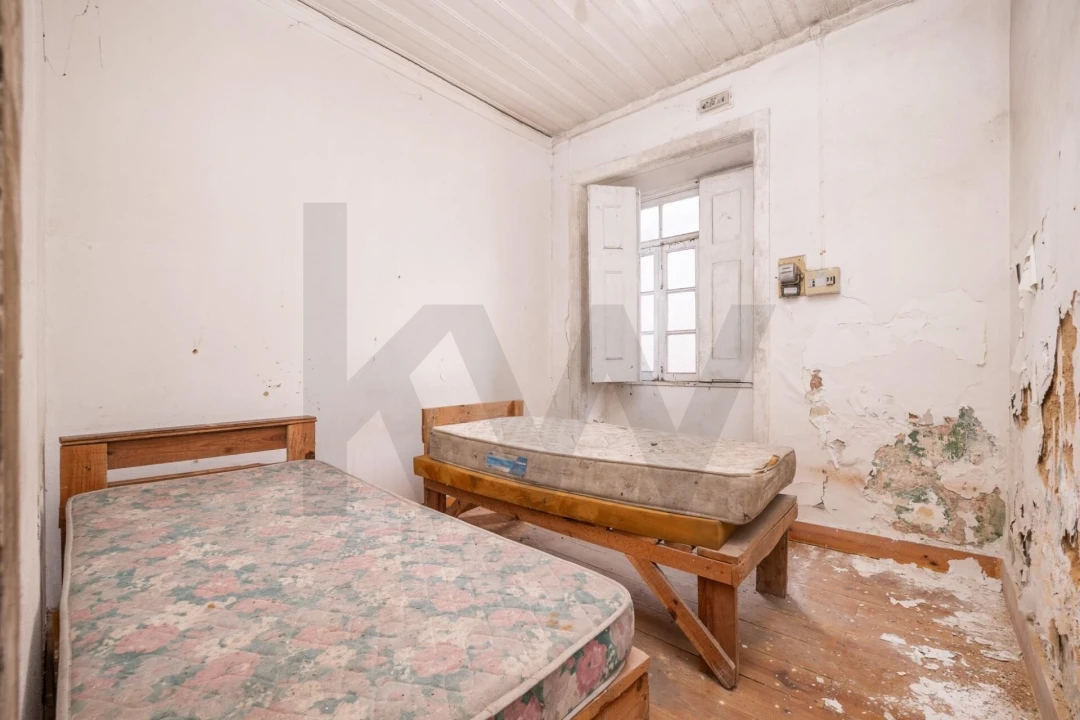 Prédio para Venda em Eiras e São Paulo de Frades Foto 43