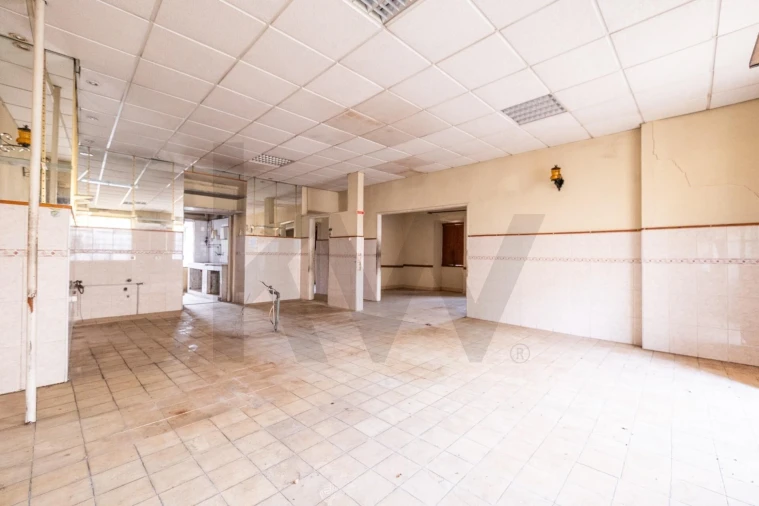 Prédio para Venda em Eiras e São Paulo de Frades Foto 22