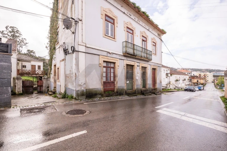 Prédio para Venda em Eiras e São Paulo de Frades Foto 3