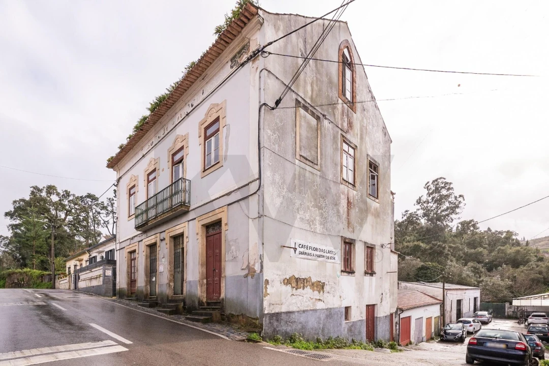 Prédio para Venda em Eiras e São Paulo de Frades Foto 2