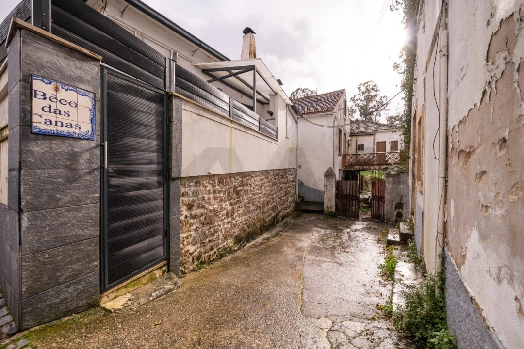 Prédio para Venda em Eiras e São Paulo de Frades Foto 31