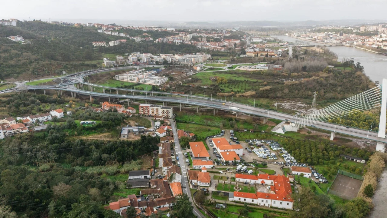 Moradia T5 para Venda em Eiras e São Paulo de Frades Foto 20
