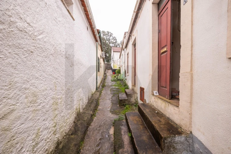 Moradia T5 para Venda em Eiras e São Paulo de Frades Foto 2