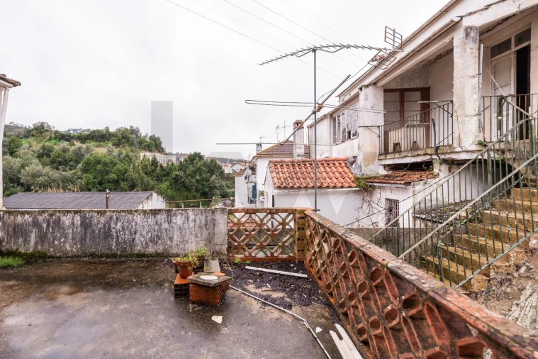 Moradia T5 para Venda em Eiras e São Paulo de Frades Foto 13