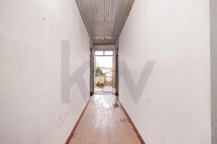 Moradia T5 para Venda em Eiras e São Paulo de Frades Foto 5