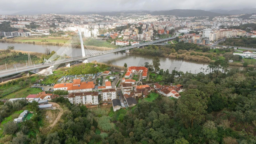 Moradia T5 para Venda em Eiras e São Paulo de Frades Foto 15