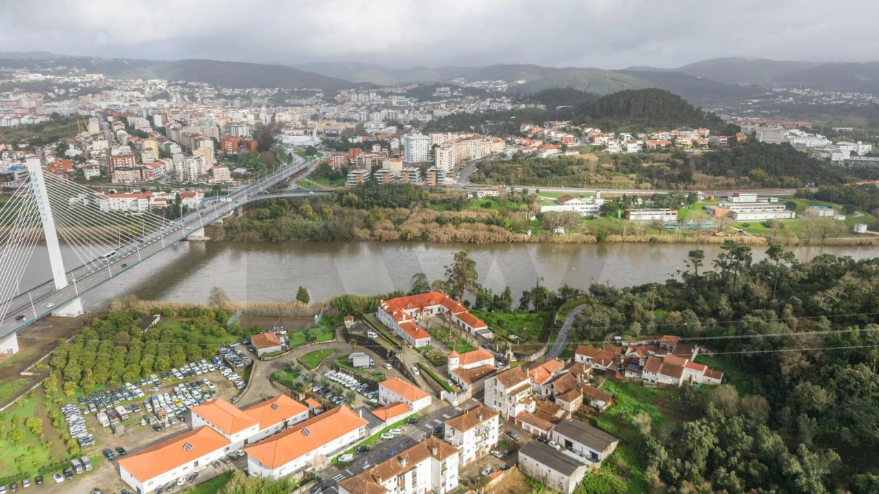 Moradia T5 para Venda em Eiras e São Paulo de Frades Foto 23