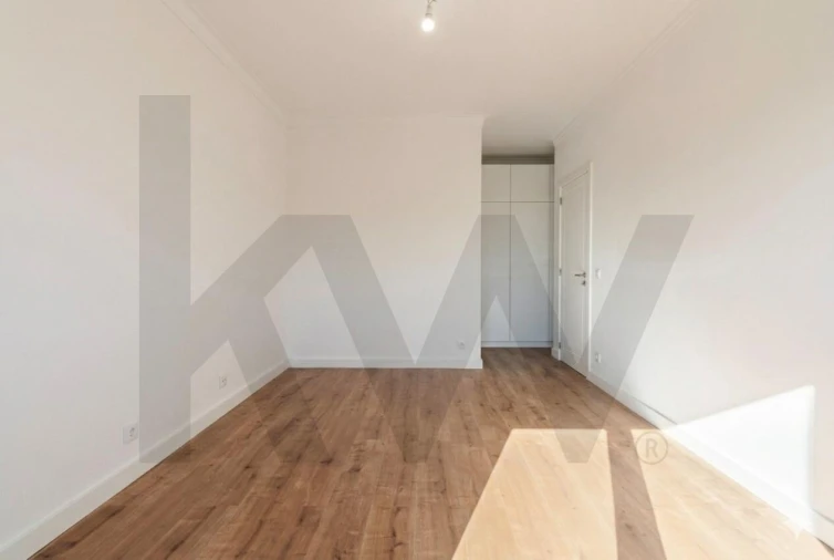 Apartamento T3 para Venda em Póvoa de Santa Iria e Forte da Casa Foto 22