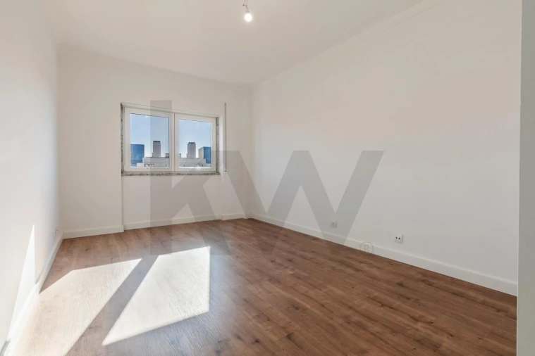 Apartamento T3 para Venda em Póvoa de Santa Iria e Forte da Casa Foto 21