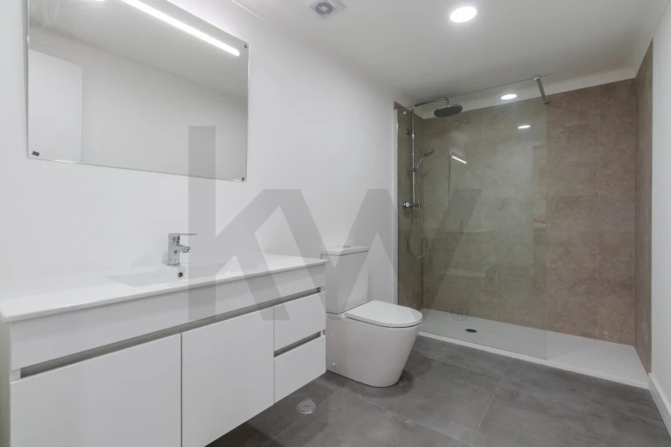 Apartamento T3 para Venda em Póvoa de Santa Iria e Forte da Casa Foto 17