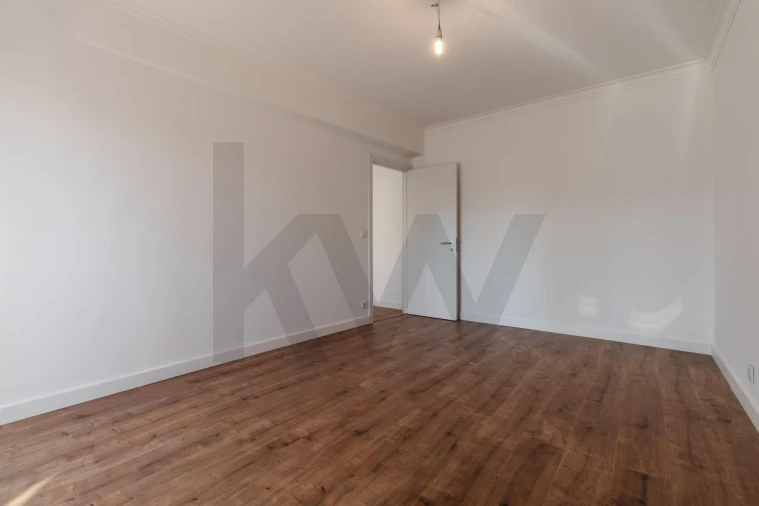 Apartamento T3 para Venda em Póvoa de Santa Iria e Forte da Casa Foto 30