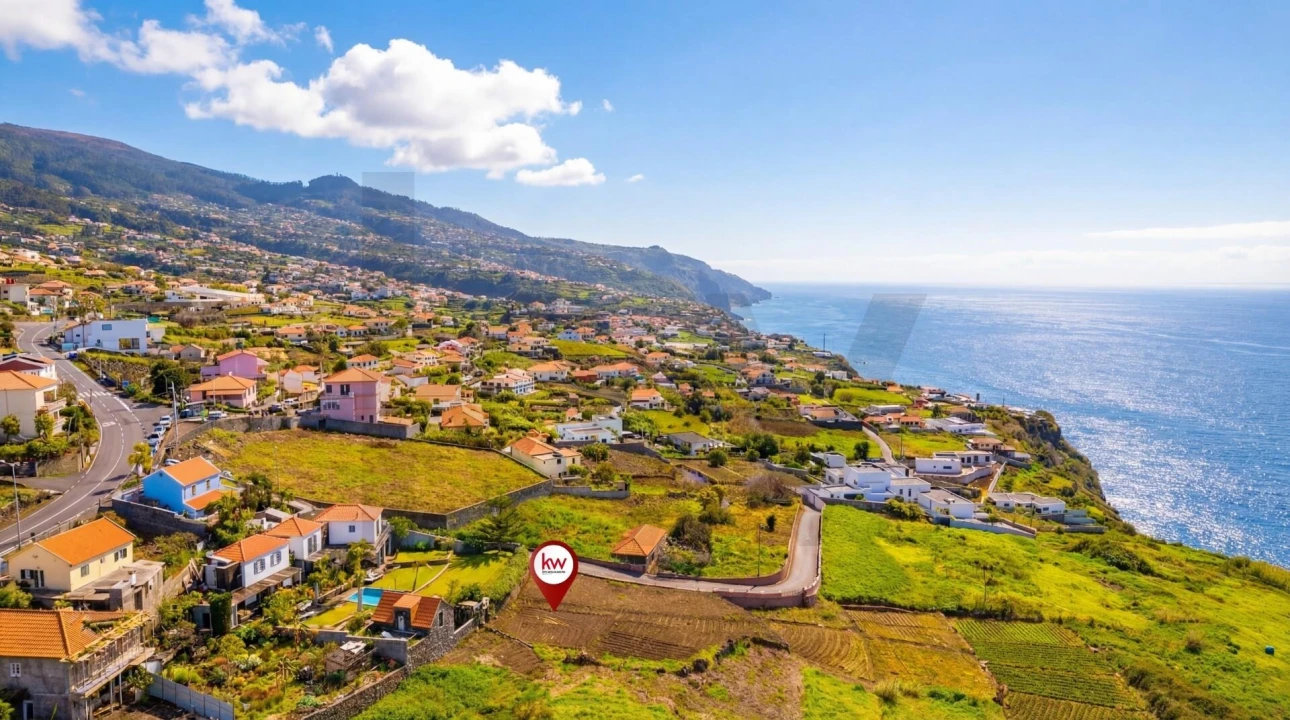 Terreno para Venda em Estreito da Calheta Foto 1
