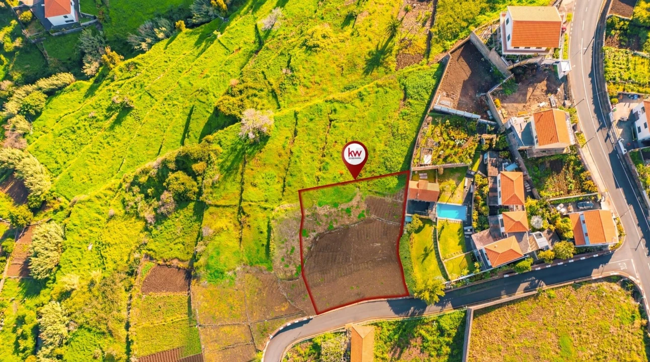 Terreno para Venda em Estreito da Calheta Foto 6