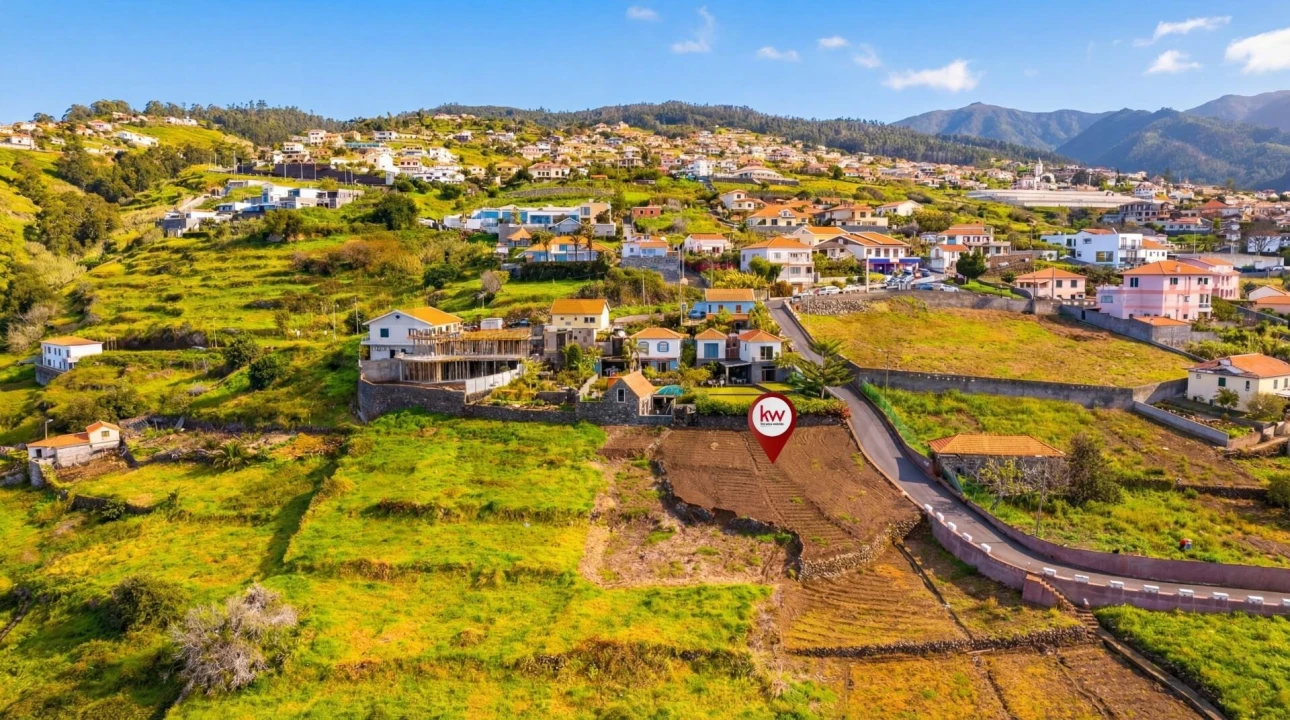 Terreno para Venda em Estreito da Calheta Foto 2