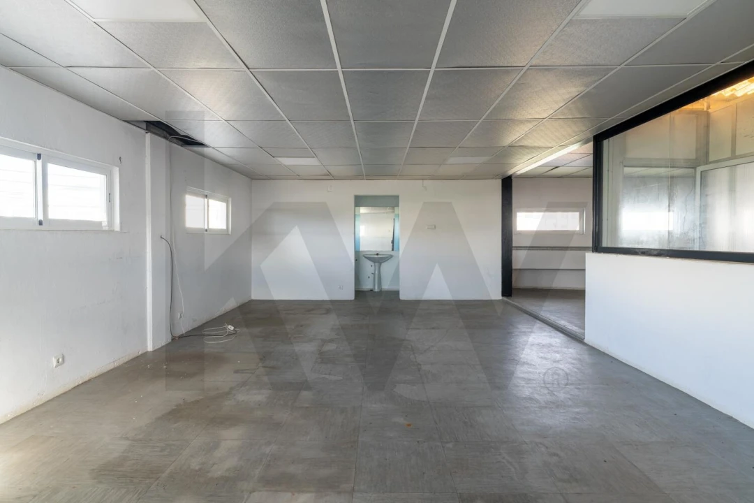 Armazém para Arrendamento em Agualva e Mira-Sintra Foto 16