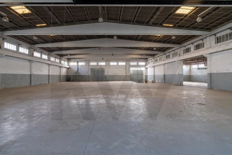 Armazém para Arrendamento em Agualva e Mira-Sintra Foto 4