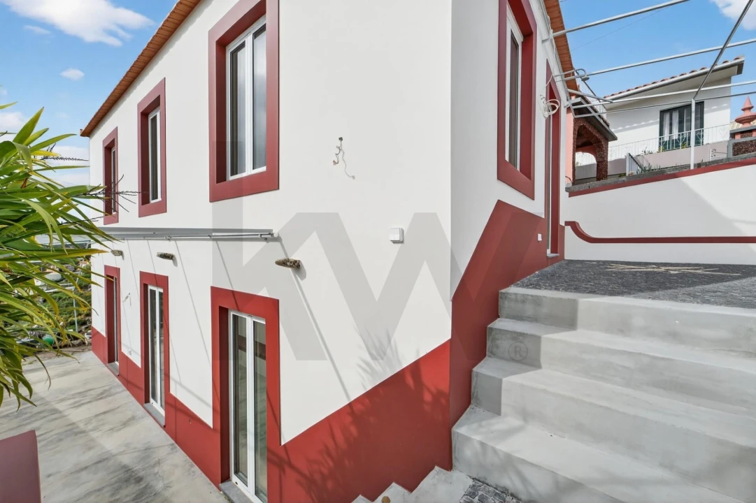 Moradia T2 para Venda em Arco da Calheta Foto 30