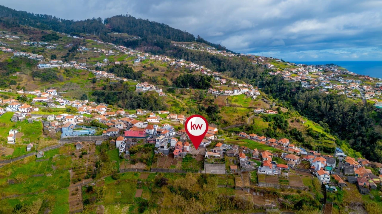 Moradia T2 para Venda em Arco da Calheta Foto 4