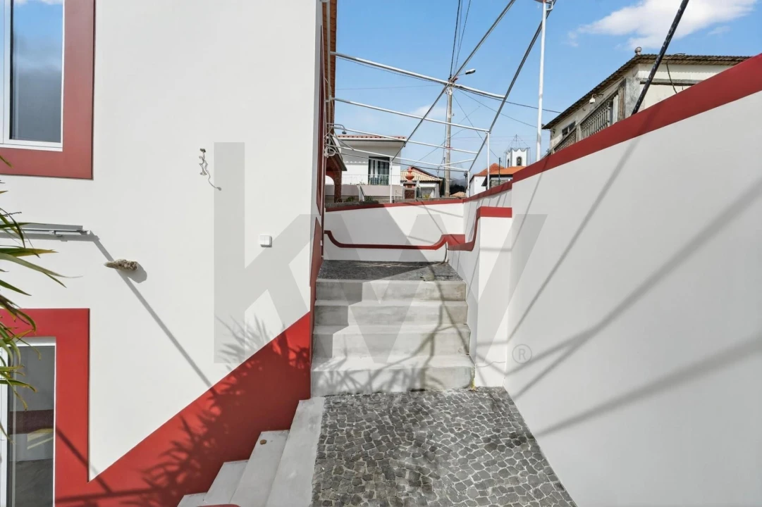 Moradia T2 para Venda em Arco da Calheta Foto 29