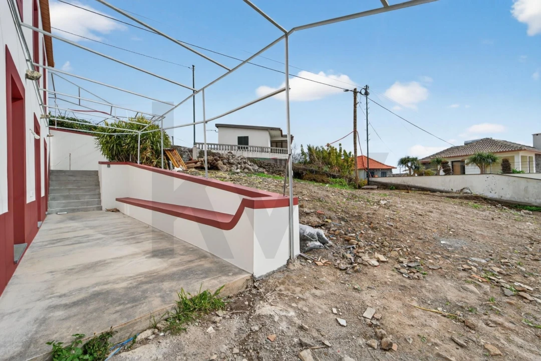 Moradia T2 para Venda em Arco da Calheta Foto 31