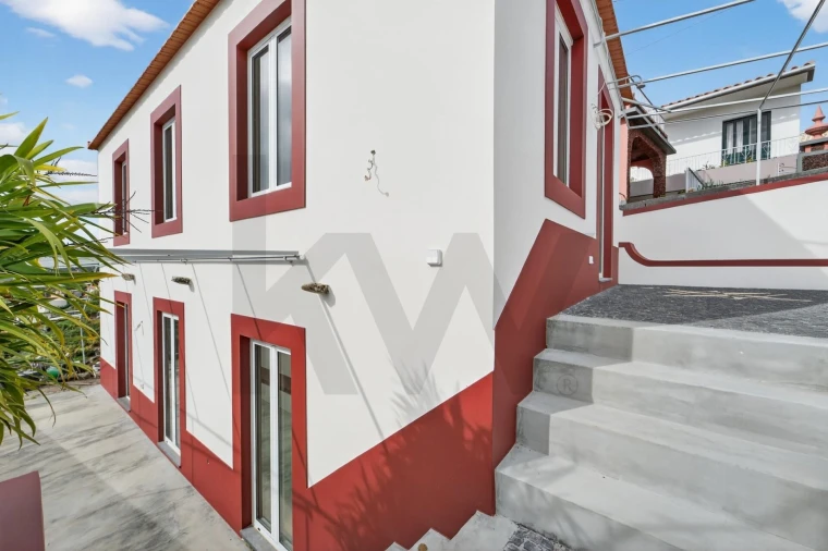 Moradia T2 para Venda em Arco da Calheta Foto 30