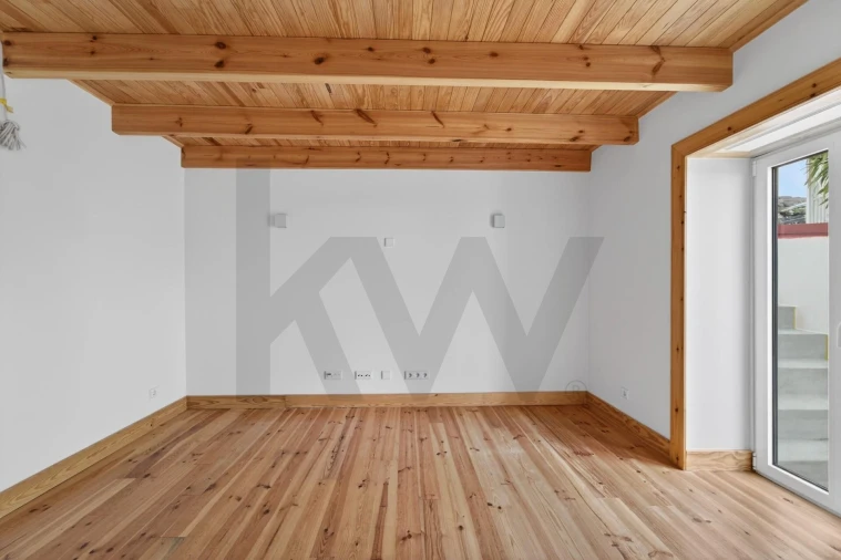 Moradia T2 para Venda em Arco da Calheta Foto 7