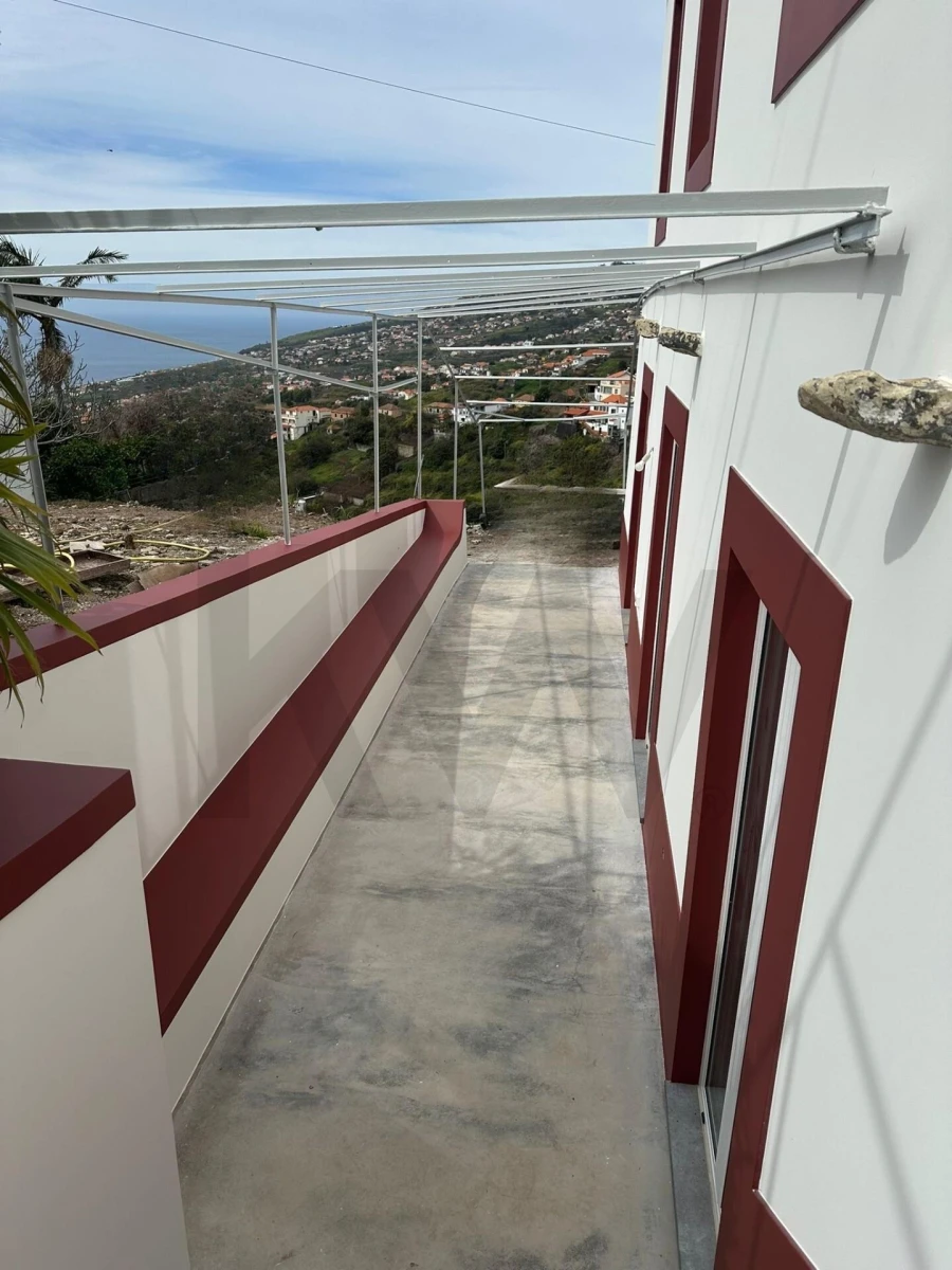 Moradia T2 para Venda em Arco da Calheta Foto 34