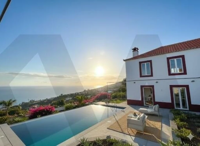 Moradia T2 para Venda em Arco da Calheta Foto 3