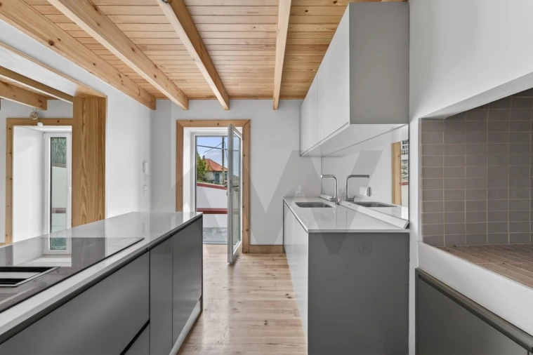 Moradia T2 para Venda em Arco da Calheta Foto 18