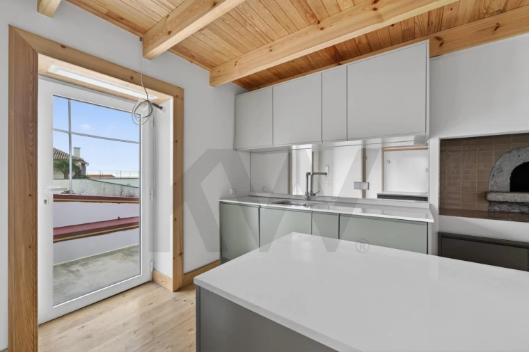 Moradia T2 para Venda em Arco da Calheta Foto 16