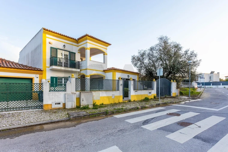 Moradia T4 para Venda em Azeitão (São Lourenço e São Simão) Foto 31