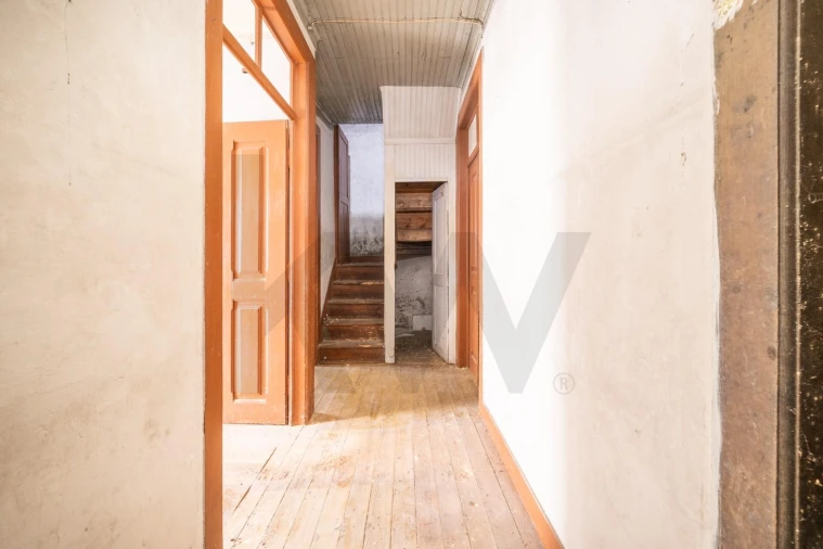 Moradia T3 para Venda em Eiras e São Paulo de Frades Foto 4