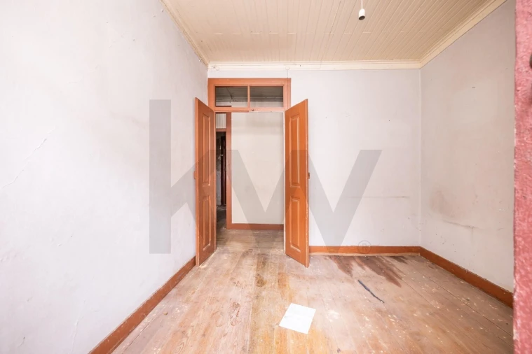 Moradia T3 para Venda em Eiras e São Paulo de Frades Foto 2