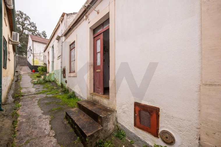 Moradia T3 para Venda em Eiras e São Paulo de Frades Foto 1