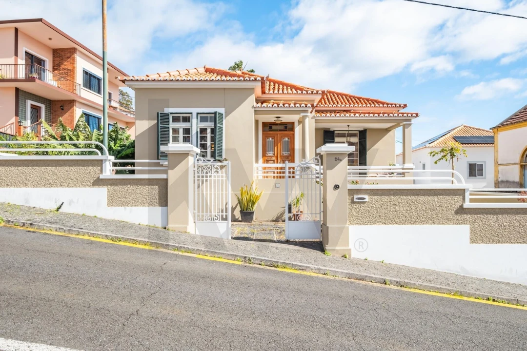 Moradia T4 para Venda em Funchal (Santa Maria Maior) Foto 36