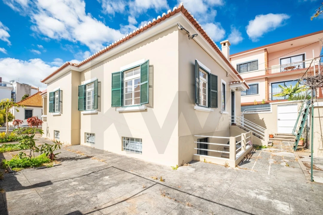 Moradia T4 para Venda em Funchal (Santa Maria Maior) Foto 34