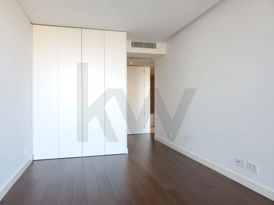 Apartamento T3 para Arrendamento em Oeiras e São Julião da Barra, Paço de Arcos e Caxias Foto 16