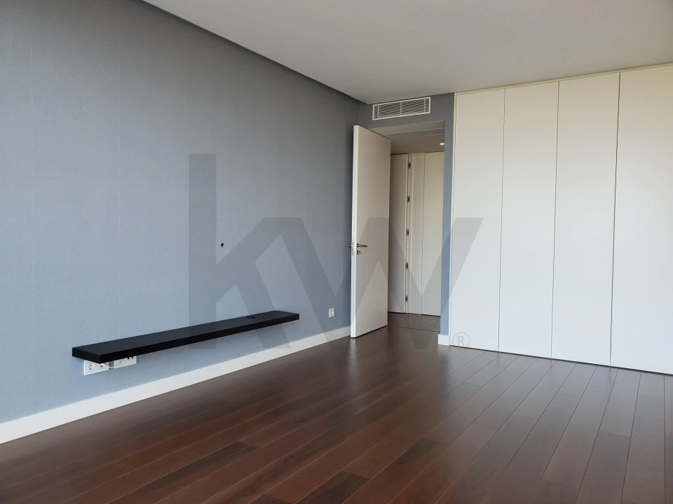 Apartamento T3 para Arrendamento em Oeiras e São Julião da Barra, Paço de Arcos e Caxias Foto 15