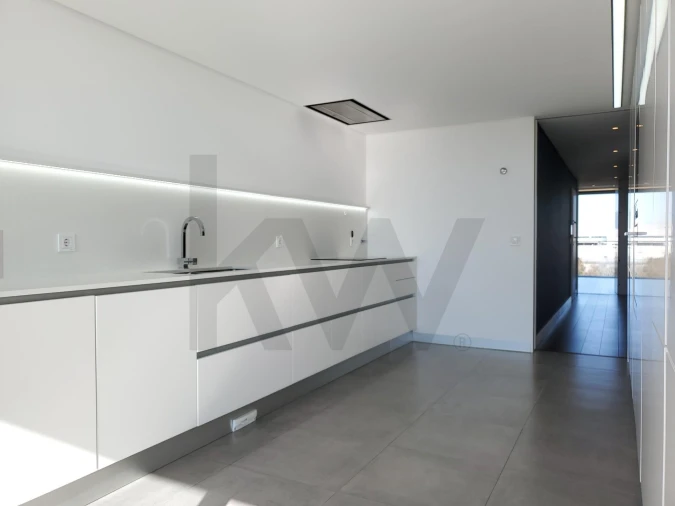 Apartamento T3 para Arrendamento em Oeiras e São Julião da Barra, Paço de Arcos e Caxias Foto 6