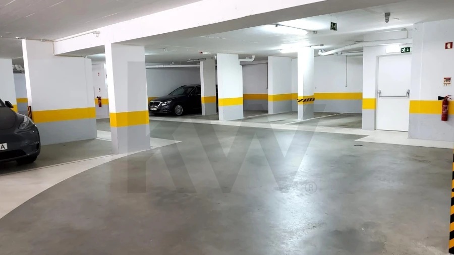 Apartamento T3 para Arrendamento em Oeiras e São Julião da Barra, Paço de Arcos e Caxias Foto 28