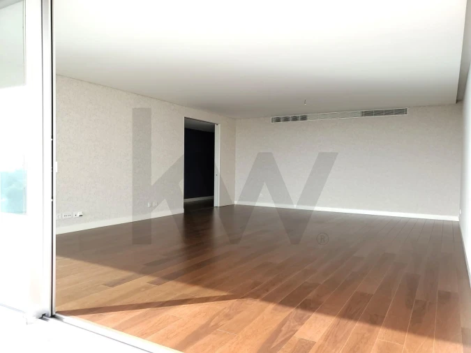 Apartamento T3 para Arrendamento em Oeiras e São Julião da Barra, Paço de Arcos e Caxias Foto 3