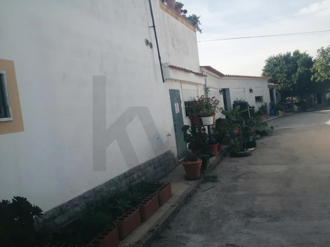 Moradia T1 para Venda em Foros de Arrão Foto 2